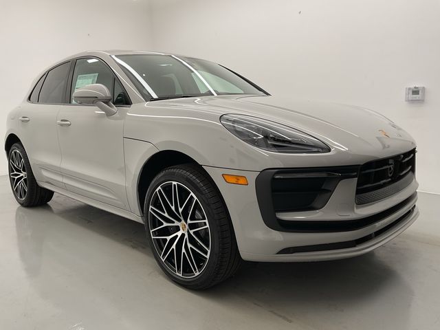 2024 Porsche Macan Base