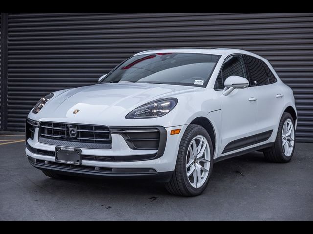 2024 Porsche Macan Base