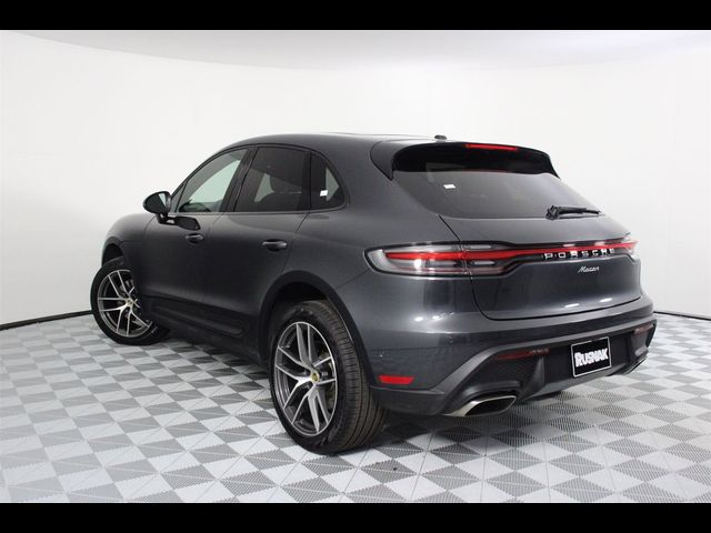 2024 Porsche Macan Base