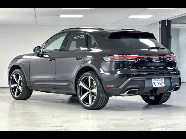 2024 Porsche Macan Base