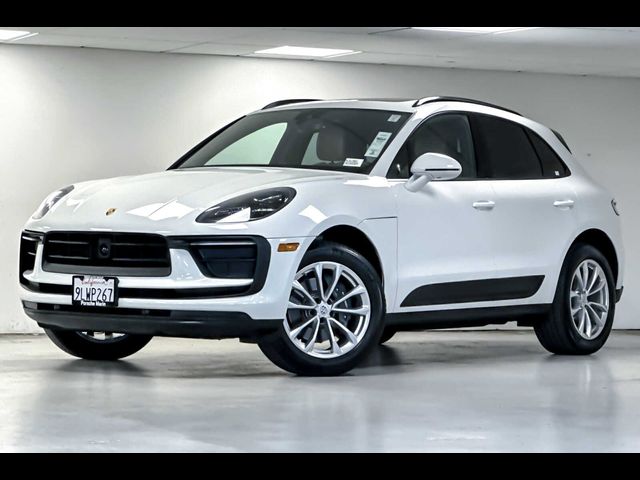 2024 Porsche Macan Base