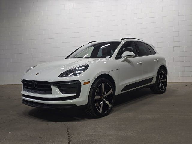 2024 Porsche Macan Base