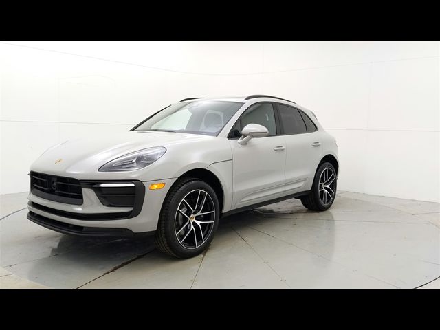 2024 Porsche Macan 