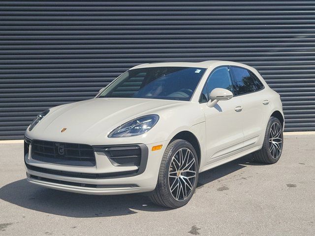 2024 Porsche Macan Base