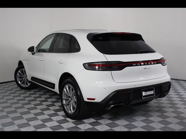 2024 Porsche Macan Base