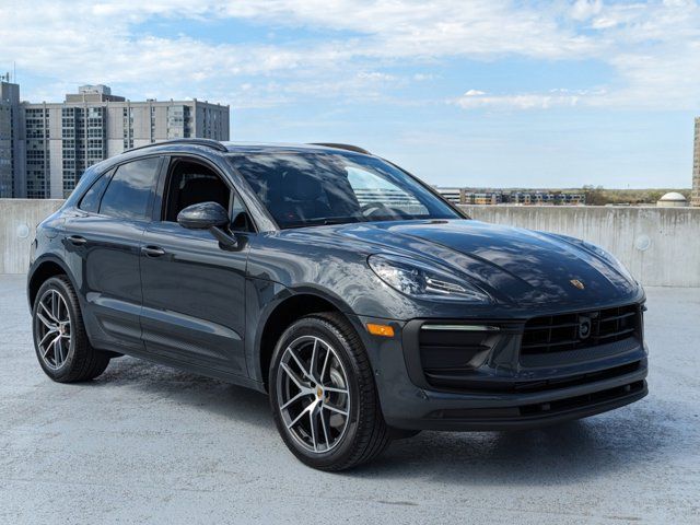 2024 Porsche Macan Base