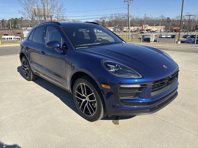 2024 Porsche Macan Base