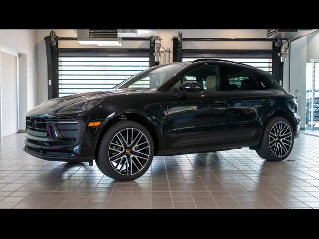 2024 Porsche Macan Base