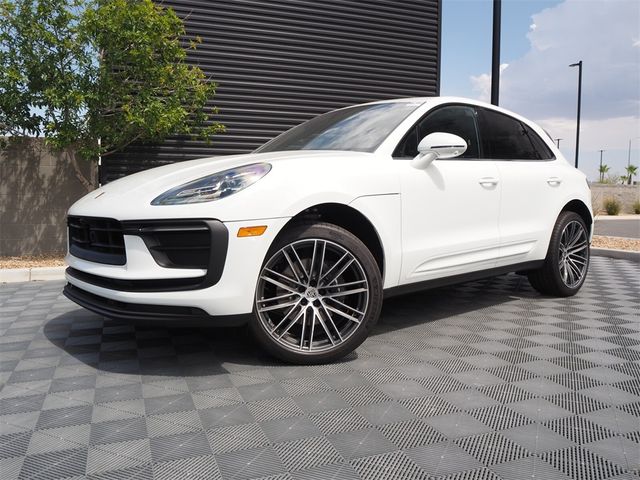 2024 Porsche Macan Base