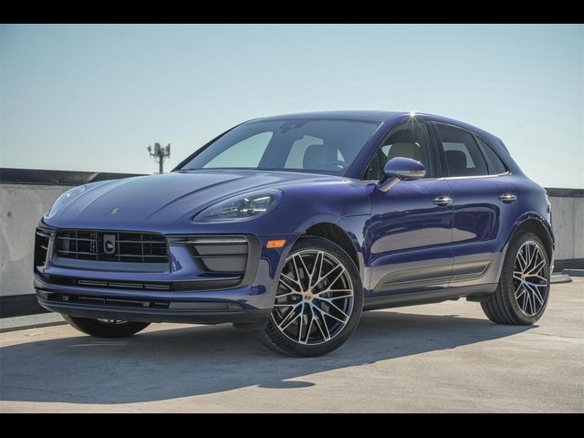 2024 Porsche Macan Base