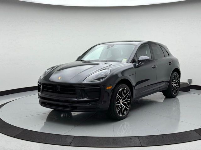 2024 Porsche Macan Base