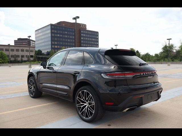 2024 Porsche Macan Base