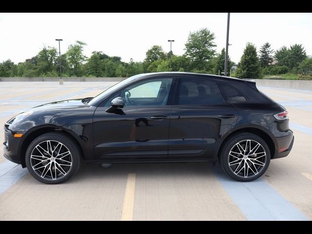 2024 Porsche Macan Base