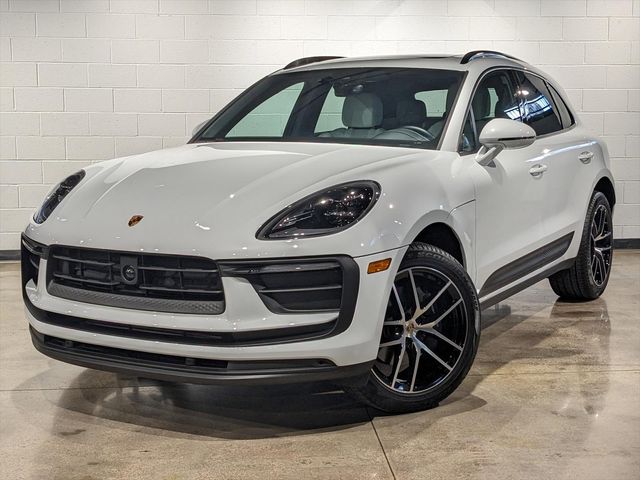 2024 Porsche Macan Base