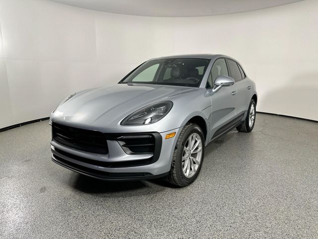 2024 Porsche Macan Base