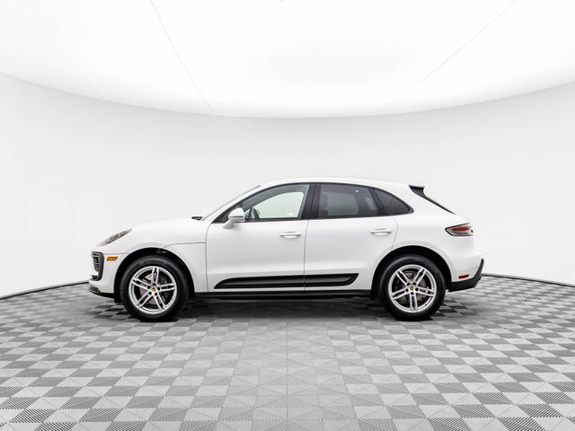 2024 Porsche Macan T