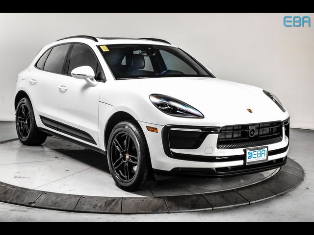 2024 Porsche Macan Base