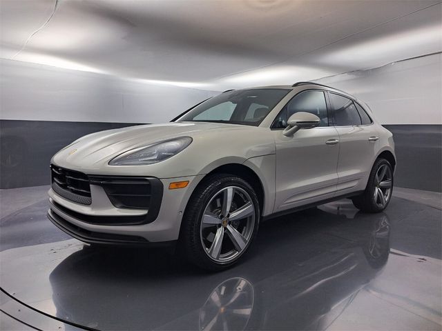 2024 Porsche Macan Base