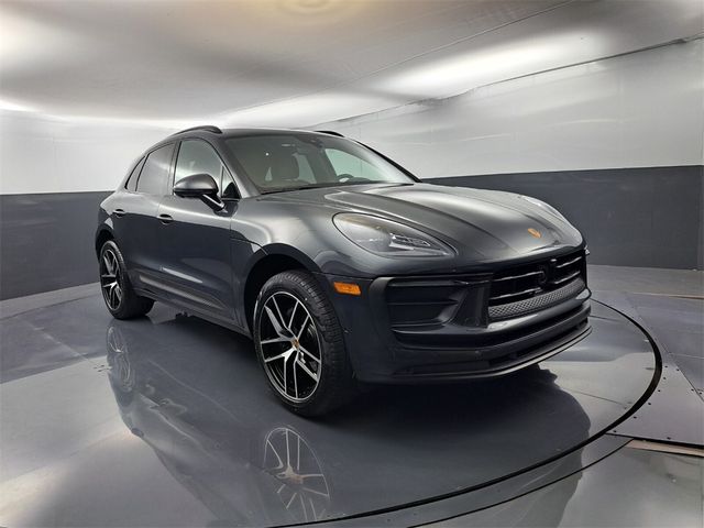 2024 Porsche Macan Base