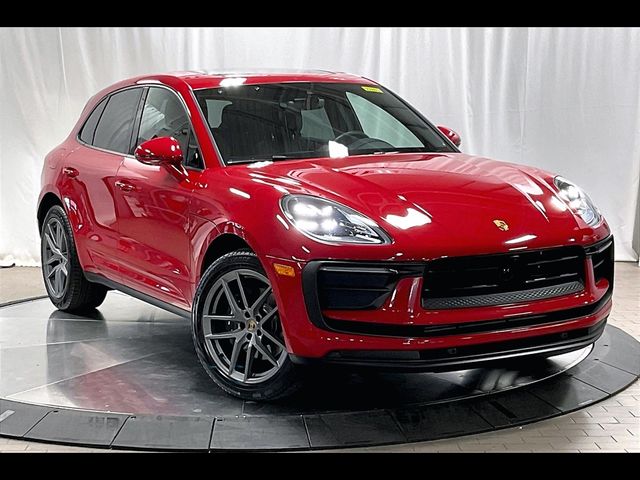 2024 Porsche Macan Base