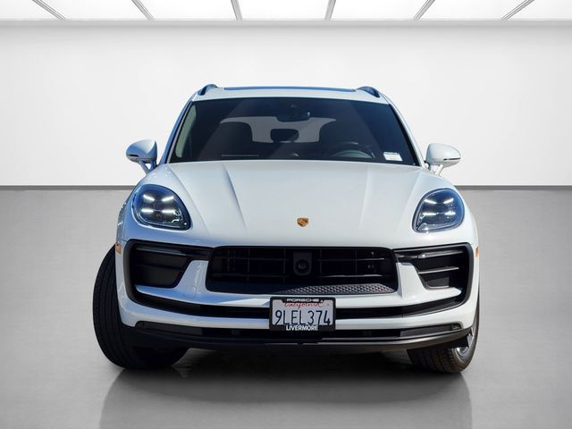 2024 Porsche Macan Base