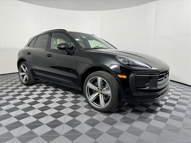 2024 Porsche Macan Base