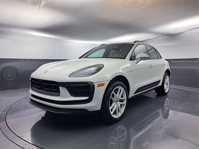 2024 Porsche Macan Base