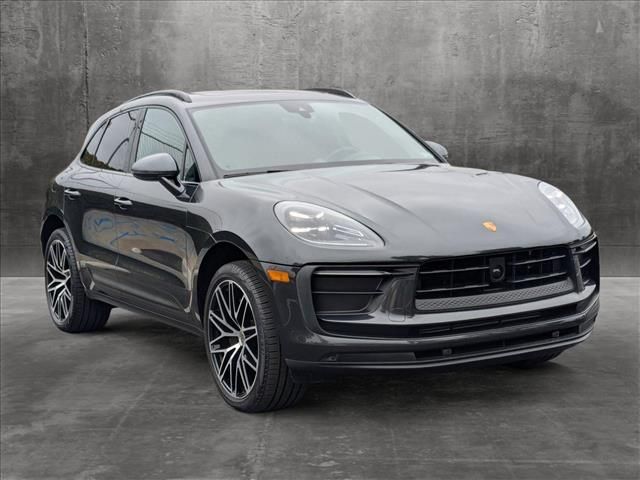 2024 Porsche Macan Base