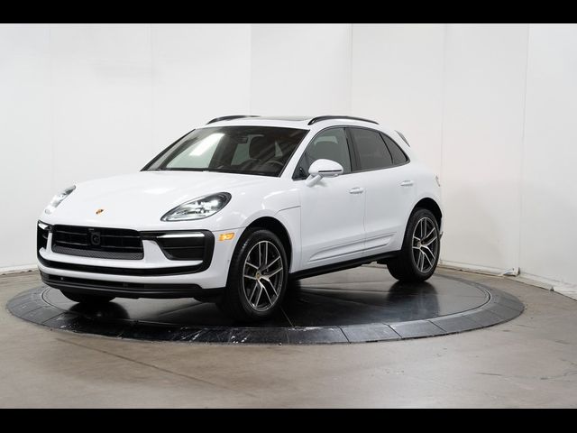 2024 Porsche Macan Base