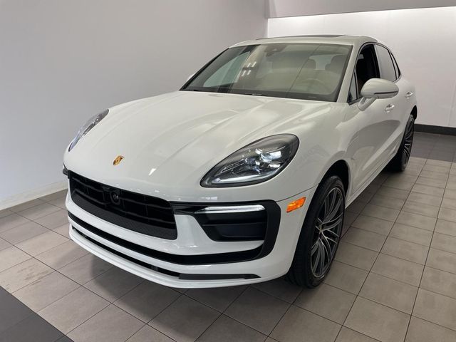 2024 Porsche Macan Base