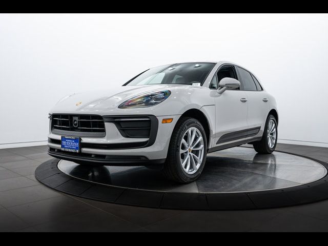 2024 Porsche Macan Base