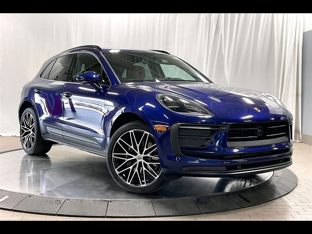 2024 Porsche Macan Base