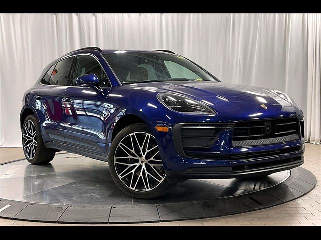 2024 Porsche Macan Base