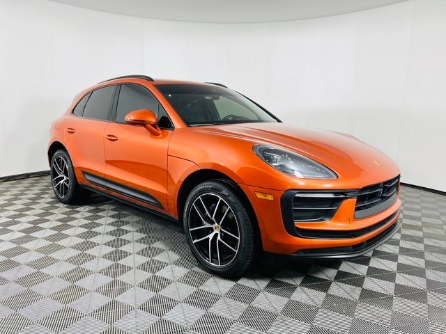 2024 Porsche Macan Base
