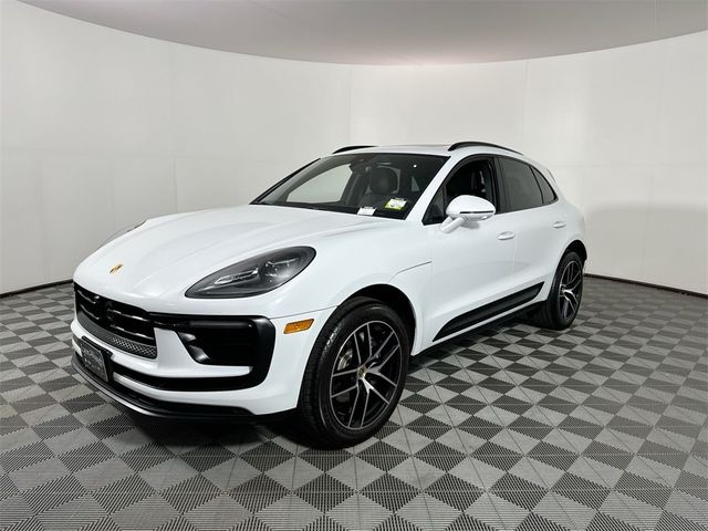 2024 Porsche Macan Base