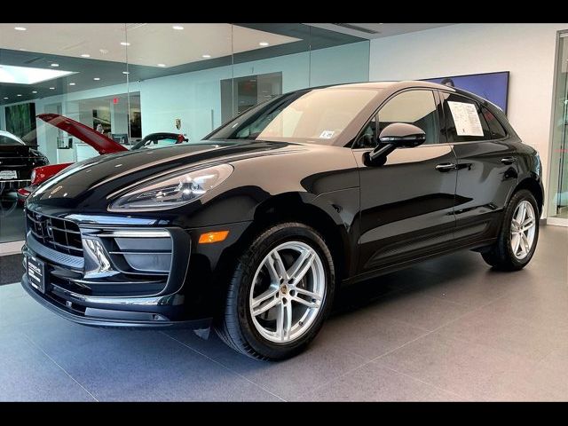 2024 Porsche Macan Base