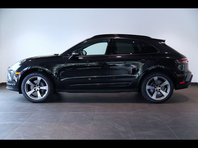 2024 Porsche Macan 