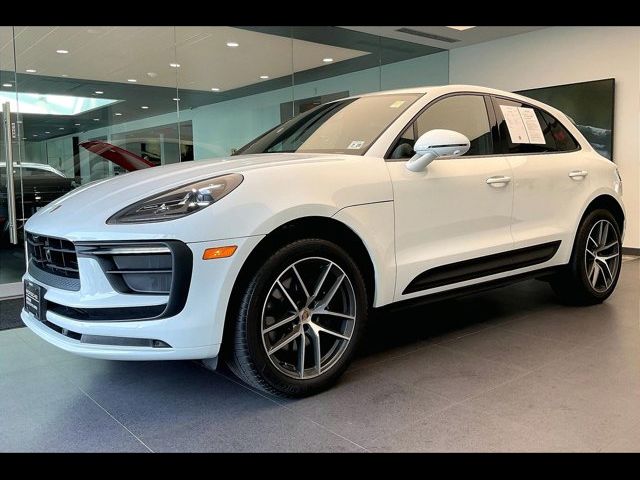 2024 Porsche Macan Base