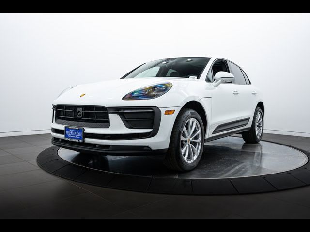 2024 Porsche Macan Base