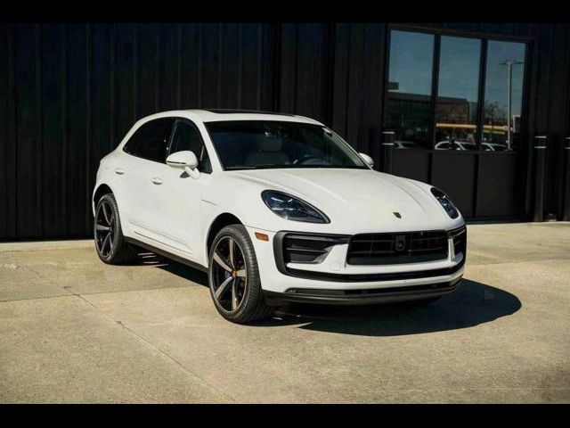 2024 Porsche Macan Base