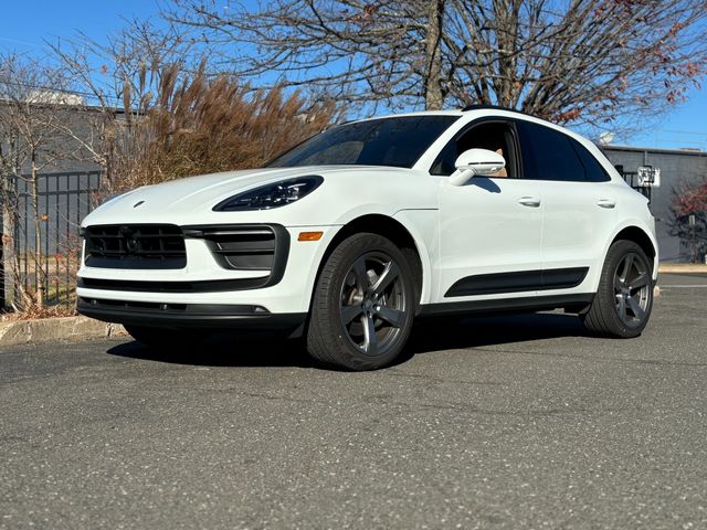 2024 Porsche Macan Base