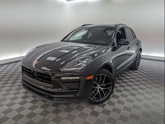 2024 Porsche Macan Base