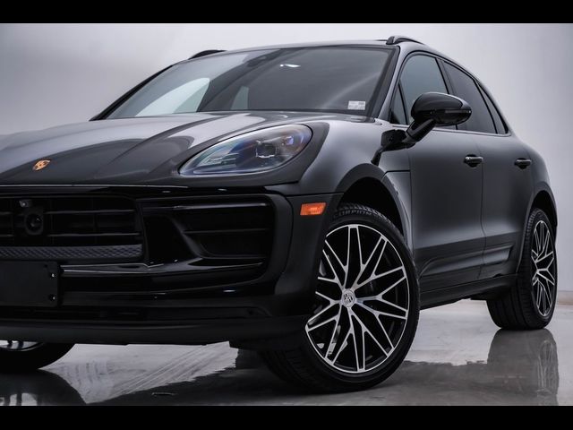 2024 Porsche Macan 