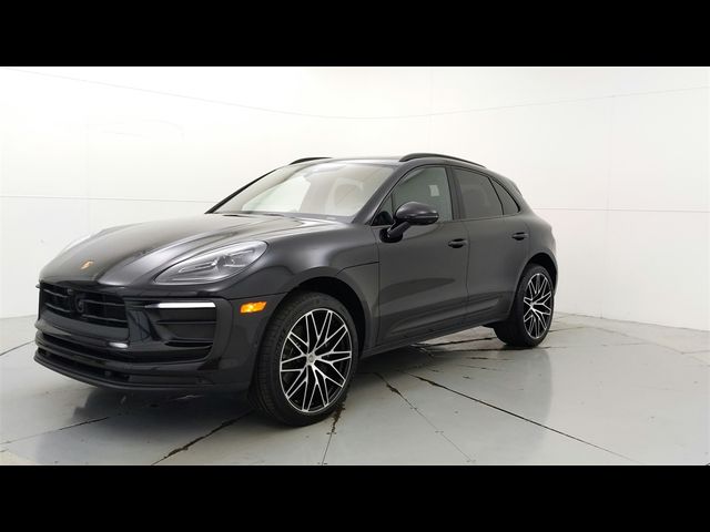 2024 Porsche Macan 