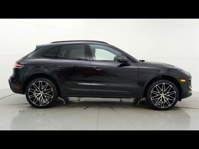 2024 Porsche Macan 