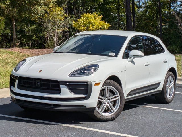 2024 Porsche Macan Base