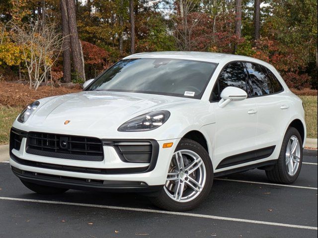 2024 Porsche Macan Base