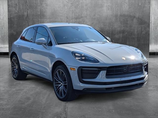 2024 Porsche Macan Base