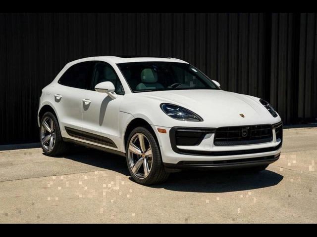 2024 Porsche Macan Base