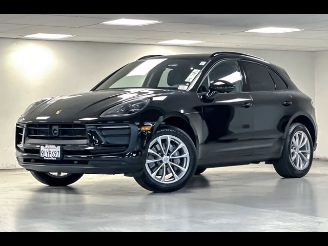 2024 Porsche Macan Base